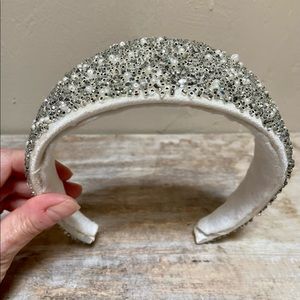 Headband with faux pearl and crystals